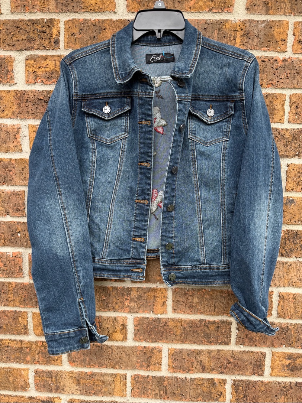 Earl Jeans Jean Jacket Embroidered Red Green Flowers  Birds Denim Sz L